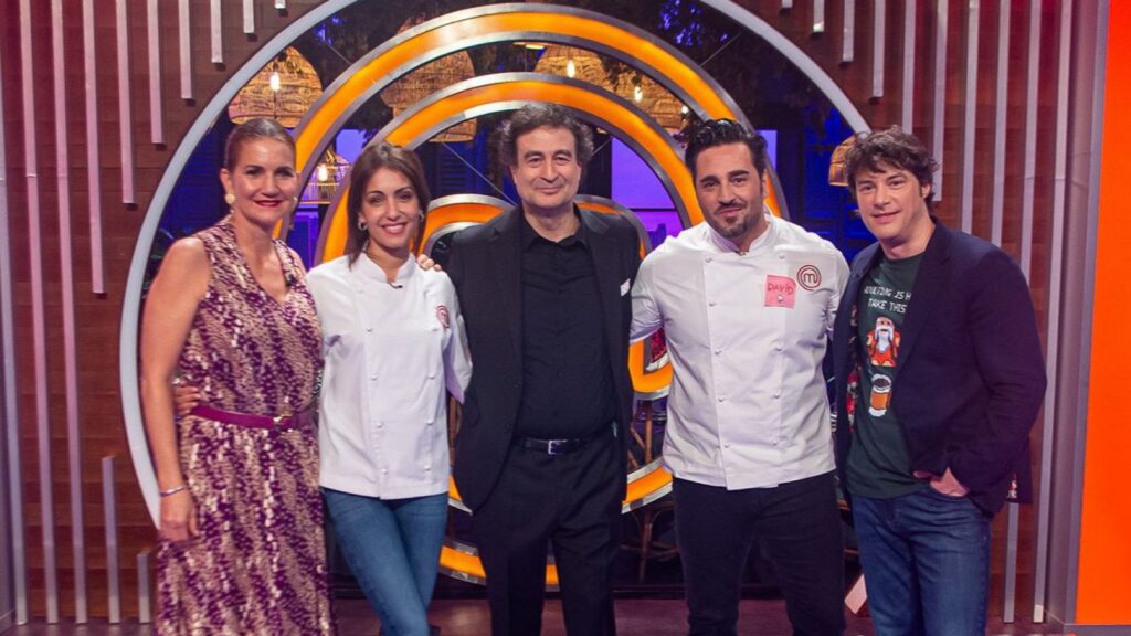 Los aspirantes de ‘MasterChef 13’ preparan un viaje gastronómico a David Bustamante y a Hiba Abouk