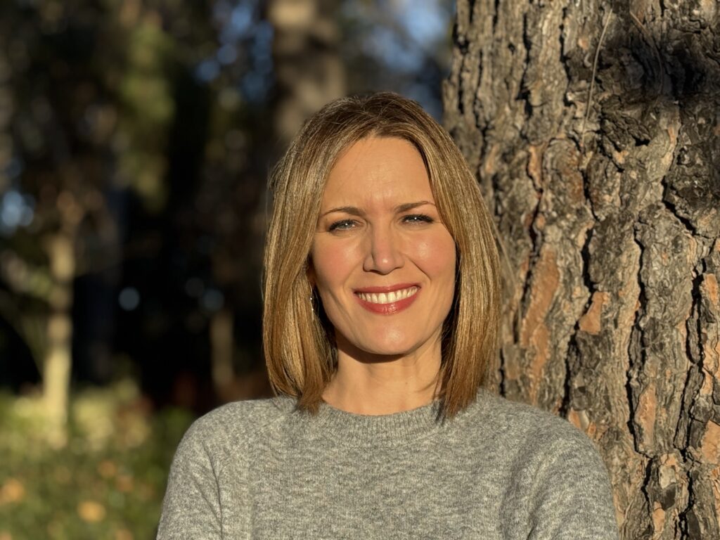 Séptima edición de ‘Solas en el silencio’, el debut literario de Silvia Intxaurrondo