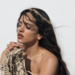 Carlos del Amor entrevistará mañana a la cantante Rosalía en el ‘Telediario’