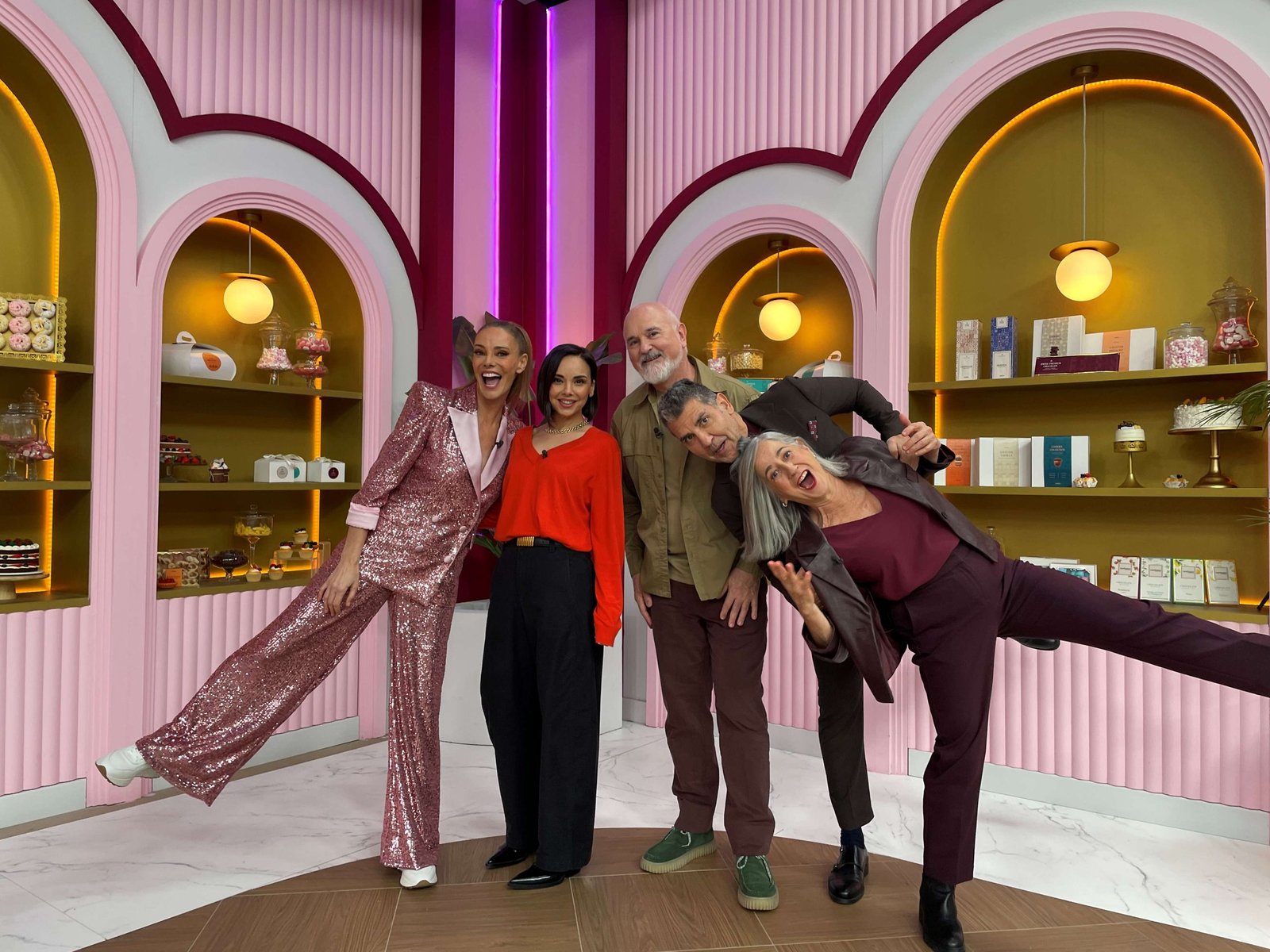 Chenoa y los perros de ‘Dog House’ se cuelan en las cocinas de ‘Top Chef: Dulces y Famosos’